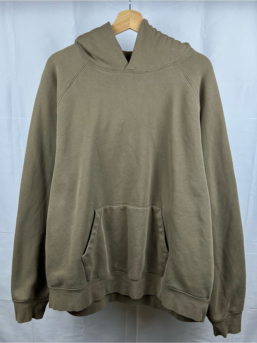 Essentials Fear Of God Beige Sweatshirt Hoodie Men’s Size XL - Picture 2 of 9